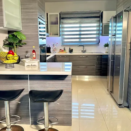 Apartment Theros Lux *