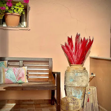 Apartment Theros Lux
