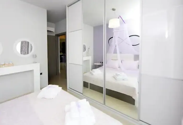 Apartamento Theros Lux *